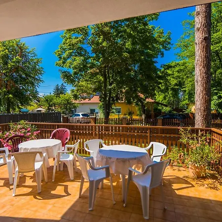 Fenyves Апартаменты