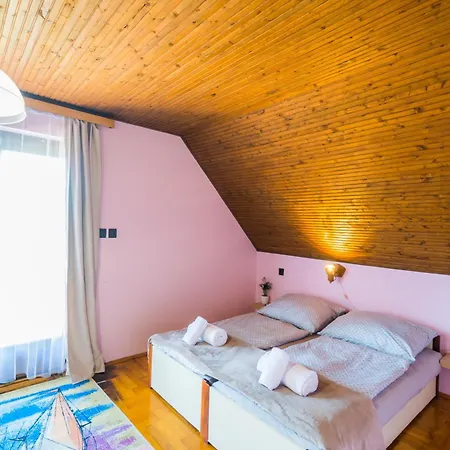 Fenyves Апартаменты Шиофок