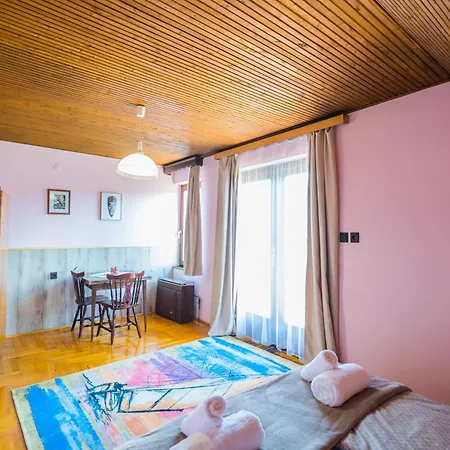 Fenyves Apartment